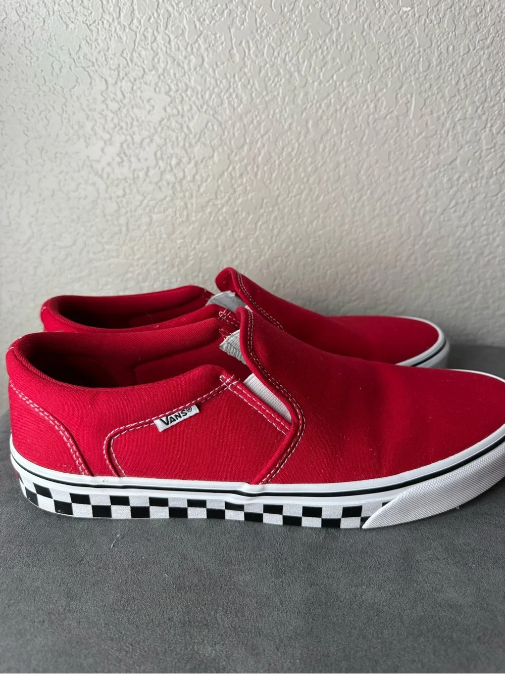 Vans Classic Slip-On Red Checkerboard Sole Sneakers Men’s 11.5
